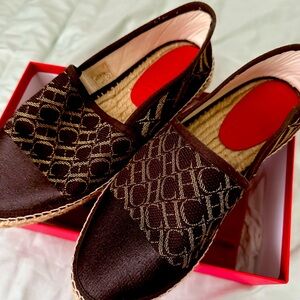 Like new. Athentic CH